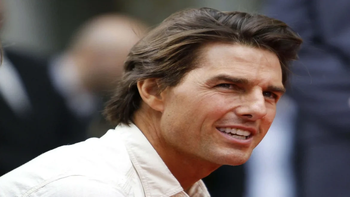 Tom Cruise smiling at a public event portrait 4K wallpaper