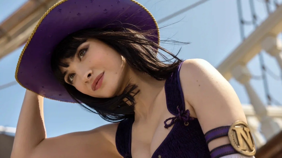 Actress Lera Abova as Nico Robin wearing a purple cowboy hat in Netflix One Piece live action series in a 4K TV show wallpaper